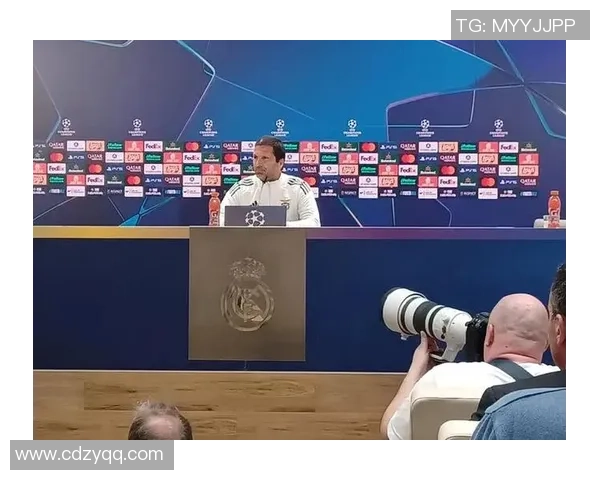 AC米兰友谊赛狂胜本菲卡6-2补时进球引发争议判罚全场沸腾