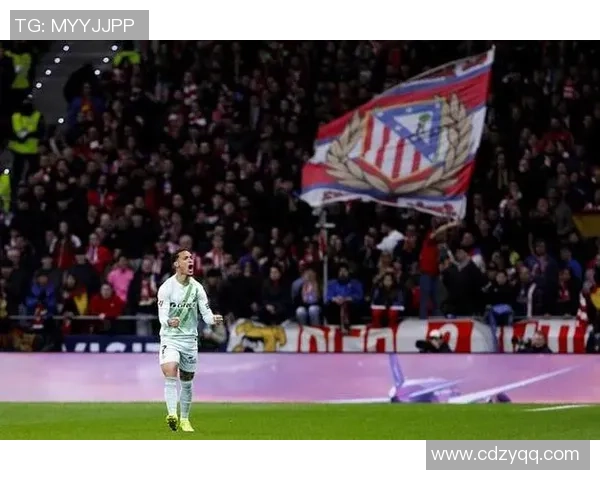 中超精彩对决曼联大胜马竞神奇扑救引发全场狂欢与转会热议