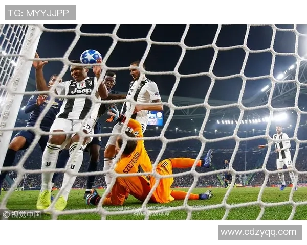 欧联杯精彩对决曼联绝杀尤文图斯引爆全场激情时刻回顾