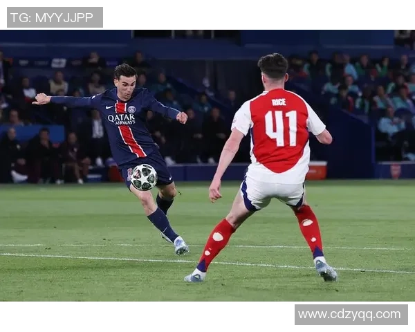 阿森纳友谊赛大胜巴黎圣日耳曼逆转瞬间引发全场热议与争议判罚