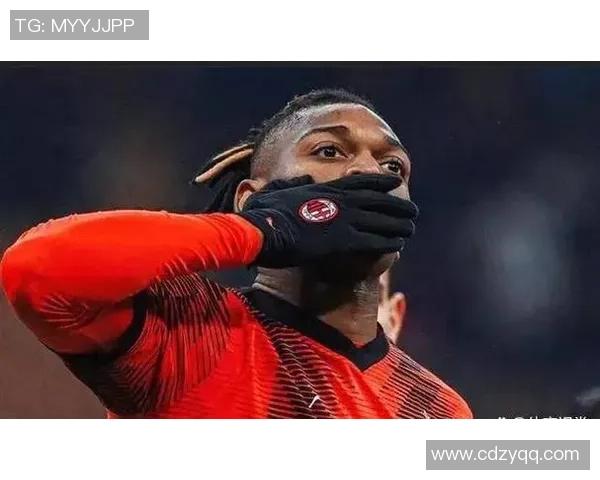 欧冠激战：皇马狂胜AC米兰6-2红牌事件引发全场热议与十大精彩进球回顾